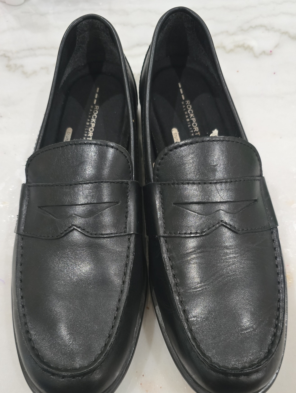 Rockpor Walkabilty  Black Leather Penny Loafers